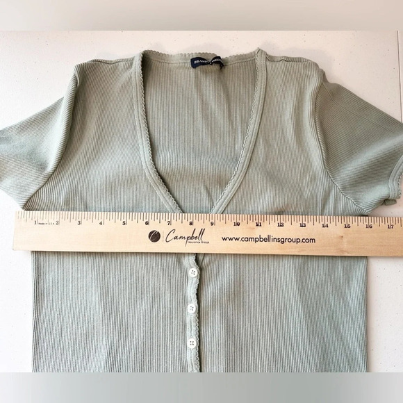 Brandy Melville Paige Baby Button Up Tee Cropped Green Women’s One Size Fits All - Picture 4 of 7